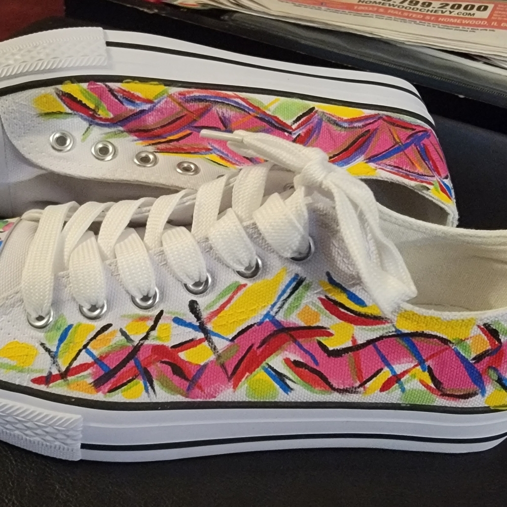 Abstract Sneaker - Picture 2 of 3